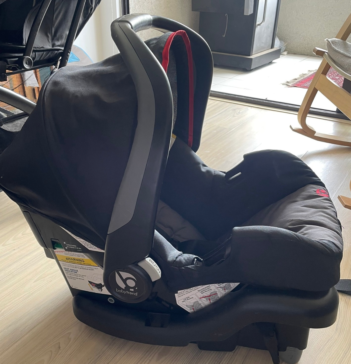 (#PG4028) Coche doble modelo Sit and Stand Onyx. Marca Babytrend