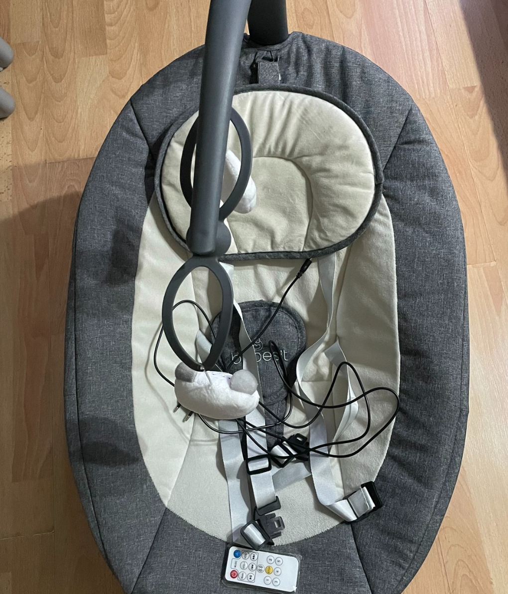 (#PG4042) Silla mecedora modelo Baby Swing. Marca Bebesit