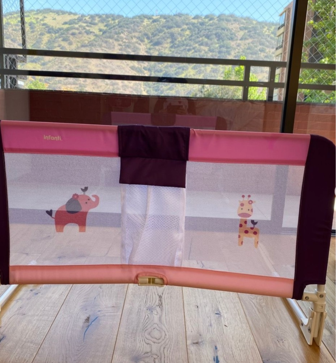 (#PG4137) Baranda de cama modelo rosada. Marca Infanti