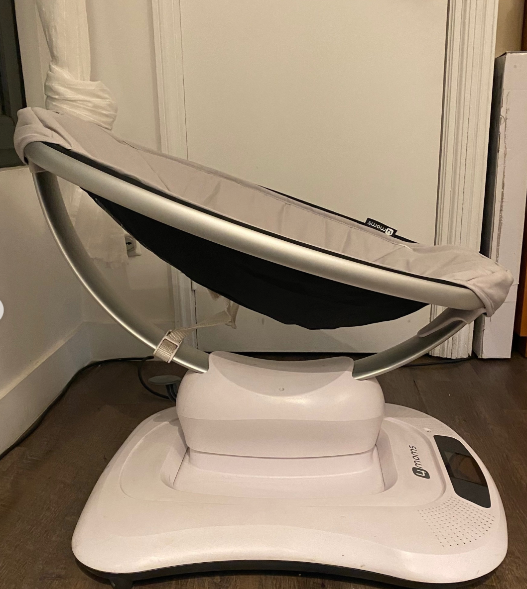 (#PG4115) Silla Mecedora modelo Mamaroo. Marca 4Moms