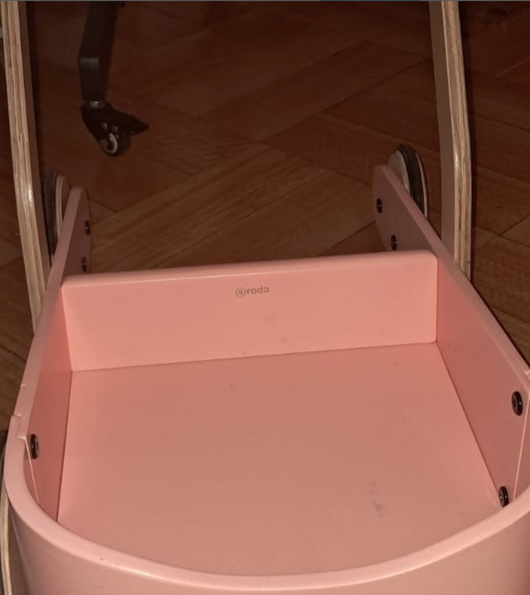 (#PG4142) Andador modelo rosa. Marca Roda