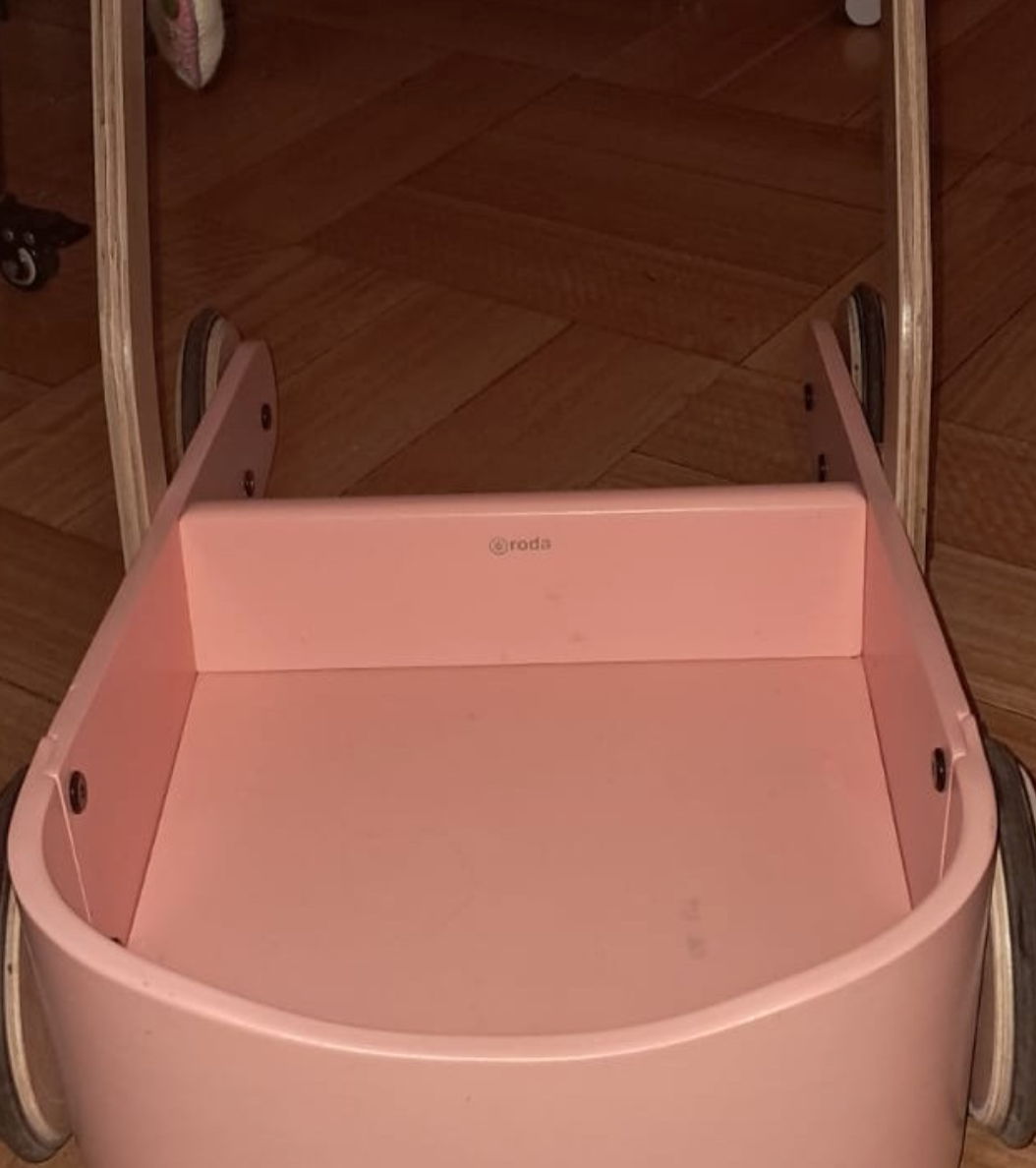 (#PG4142) Andador modelo rosa. Marca Roda