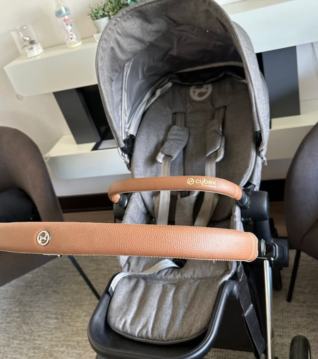 (#PG4181) Coche modelo Priam grey. Marca Cybex