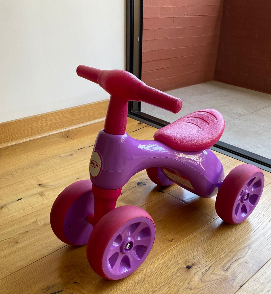 (#PG4146) Triciclo modelo Rosa. Marca Bex