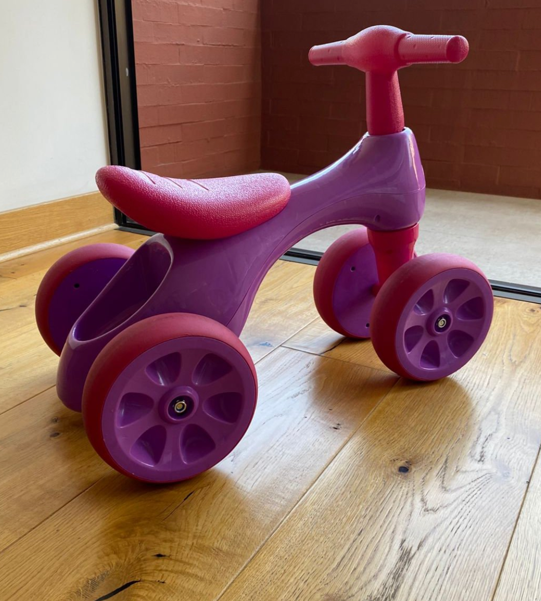 (#PG4146) Triciclo modelo Rosa. Marca Bex