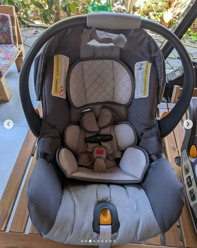 (#PG5476) Huevito modelo KeyFit 30 + Coche modelo Caddy + Base. Marca Chicco