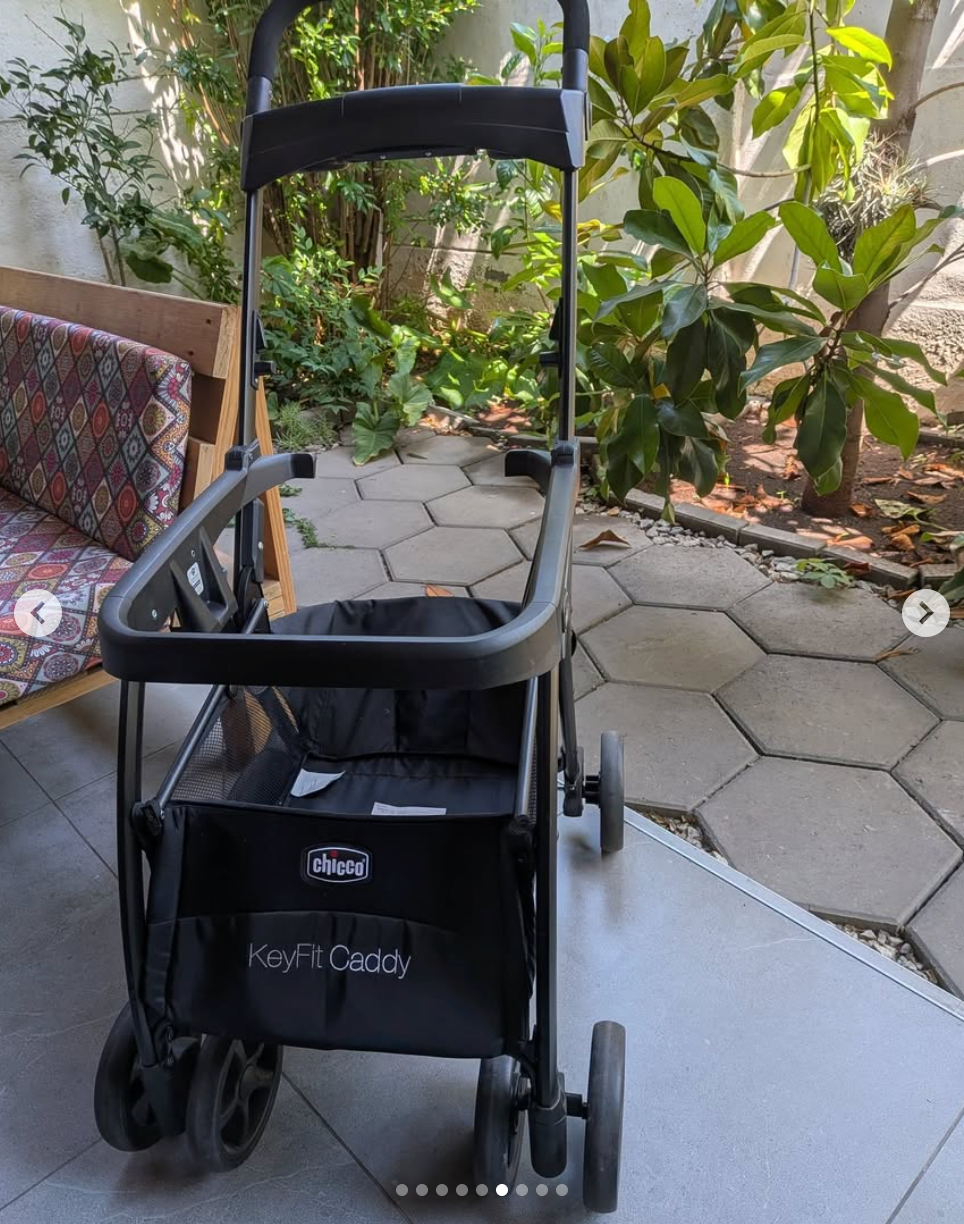 (#PG5476) Huevito modelo KeyFit 30 + Coche modelo Caddy + Base. Marca Chicco