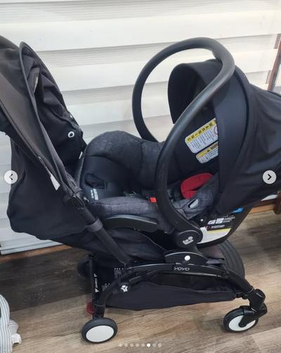 Coche YOYO negro con accesorios. Marca Babyzen (#PG5786)