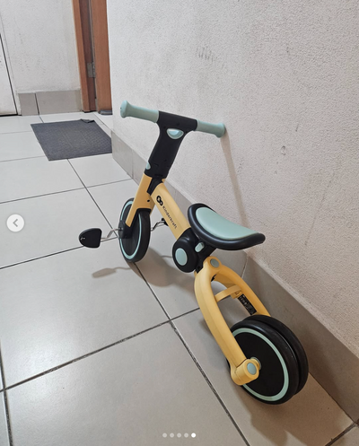 Triciclo modelo 4Trike 3 en 1 Sunflower Blue. Marca Kinderkraft (#PG5818)