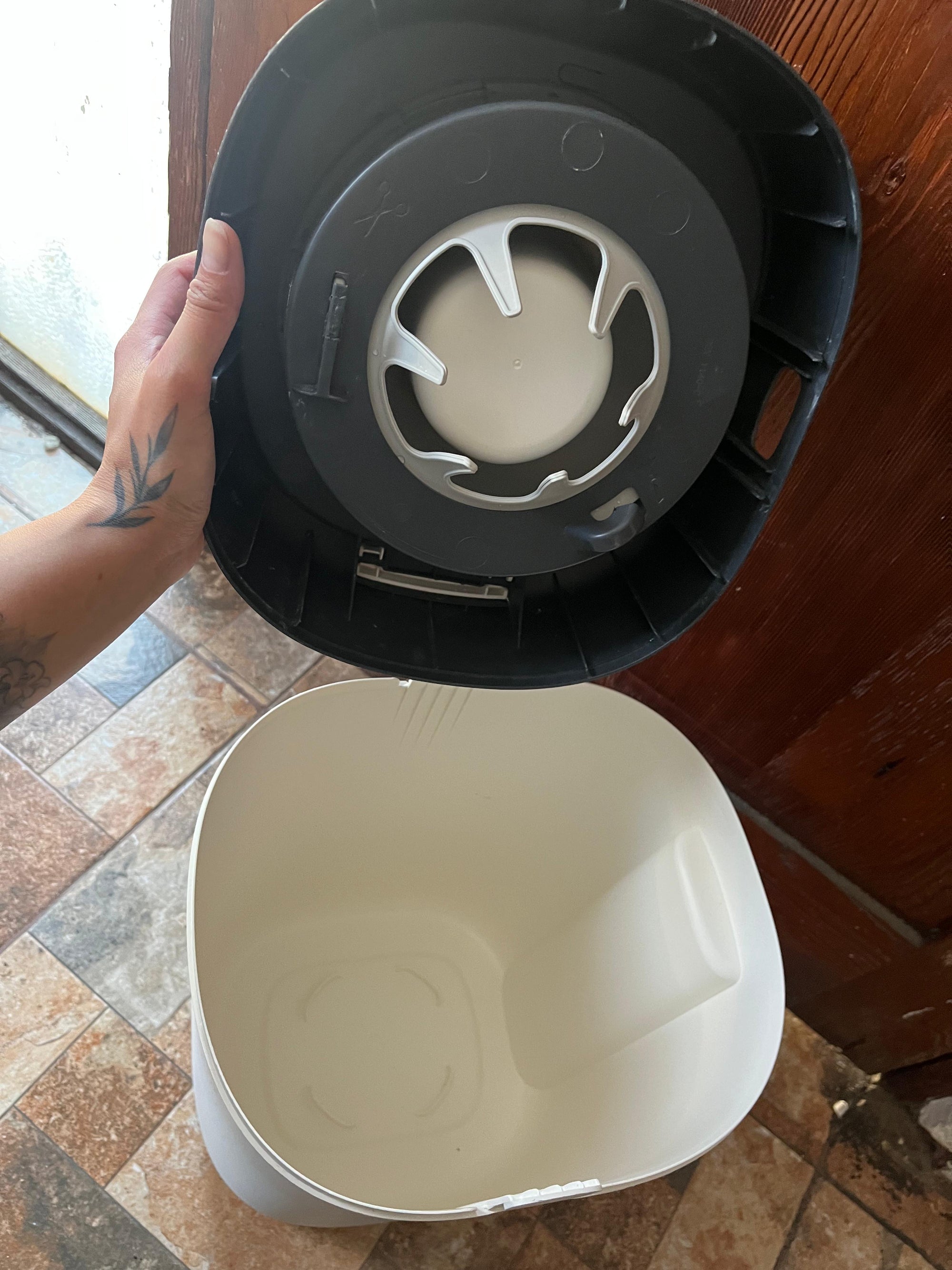 (#PG5244) Contenedor de pañales. Marca Tommee Tippee