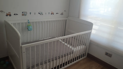 (#PG4240) Cuna de madera modelo Viktoria. Marca Pinolino