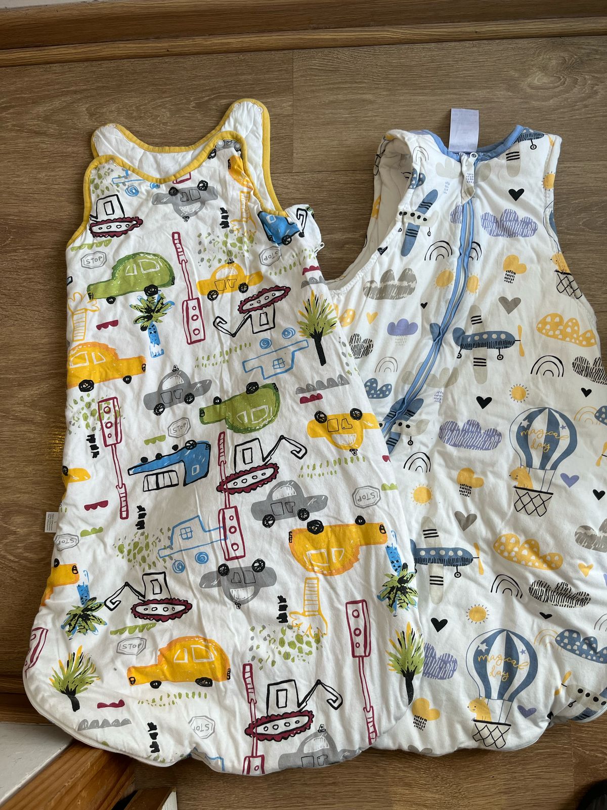 (#PG4644) 2 Saquitos de dormir modelo autitos y aviones. Marca Elubaby