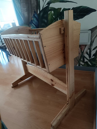 (#PG4796) Cuna de madera. Marca Artesanal