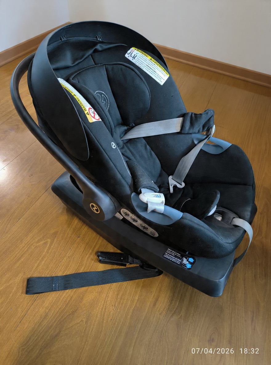 Silla de auto modelo Aton G + Base + Adaptadores. Marca Cybex (#PG5862)