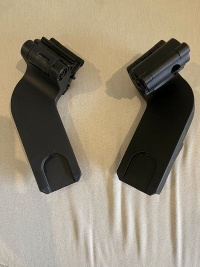 Silla de auto Nido Aton G + adaptadores para coche Beezy. Marca Cybex (#PG5731)