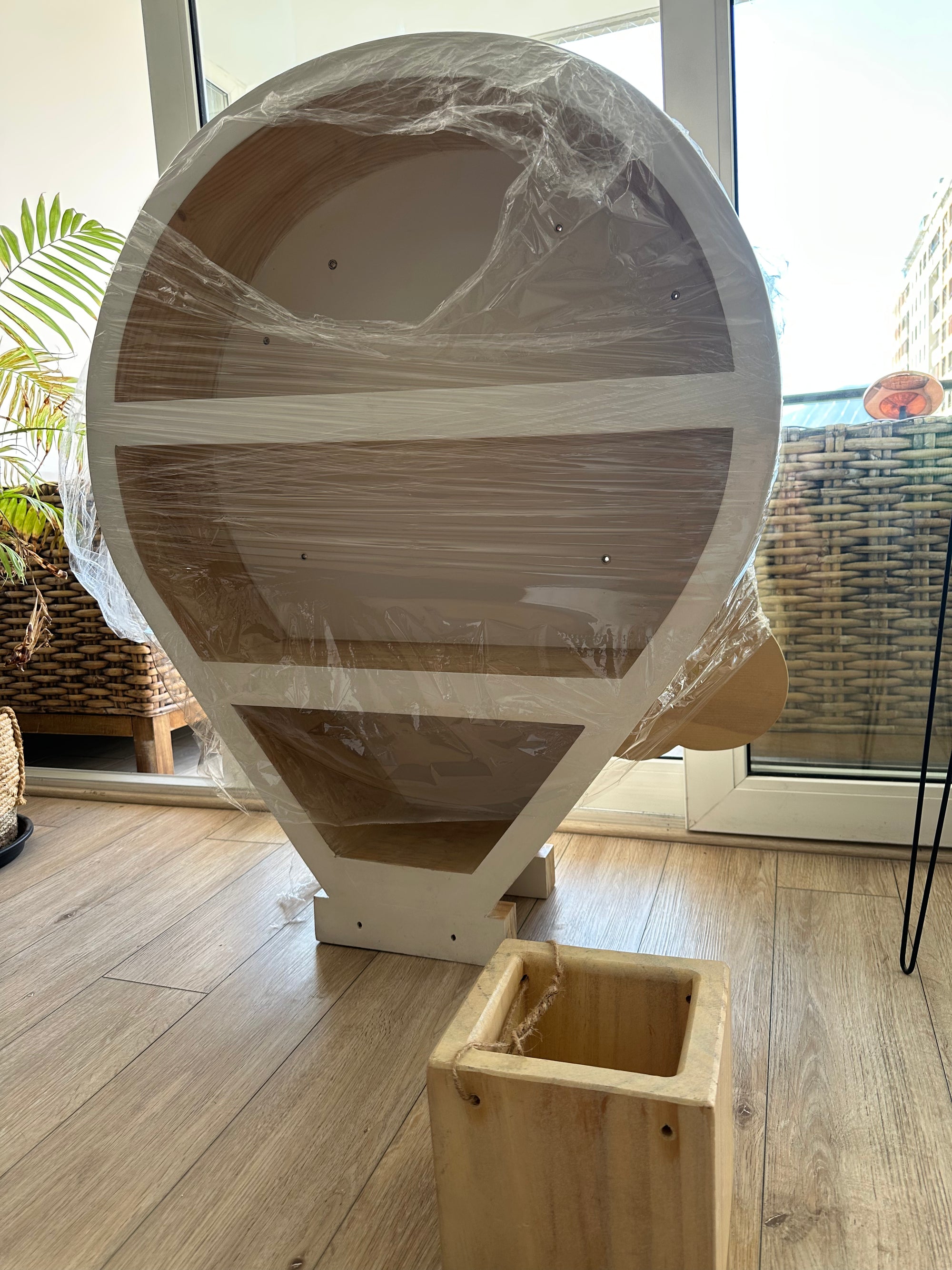 Repisa con forma de globo aerostático. (#PG5626)