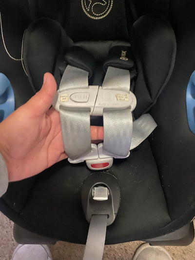 Silla nido Aton G con base Isofix y adaptadores para coche. Marca Cybex (#PG5743)