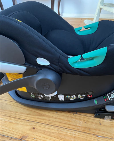 (#PG5303) Silla de auto modelo Aton b2 + Base One i-Size. Marca Cybex