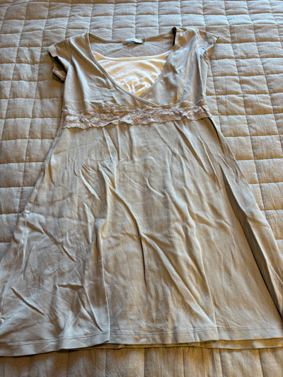 (#PG5455) 2 camisas de dormir de maternidad. Marca Nala Meternity