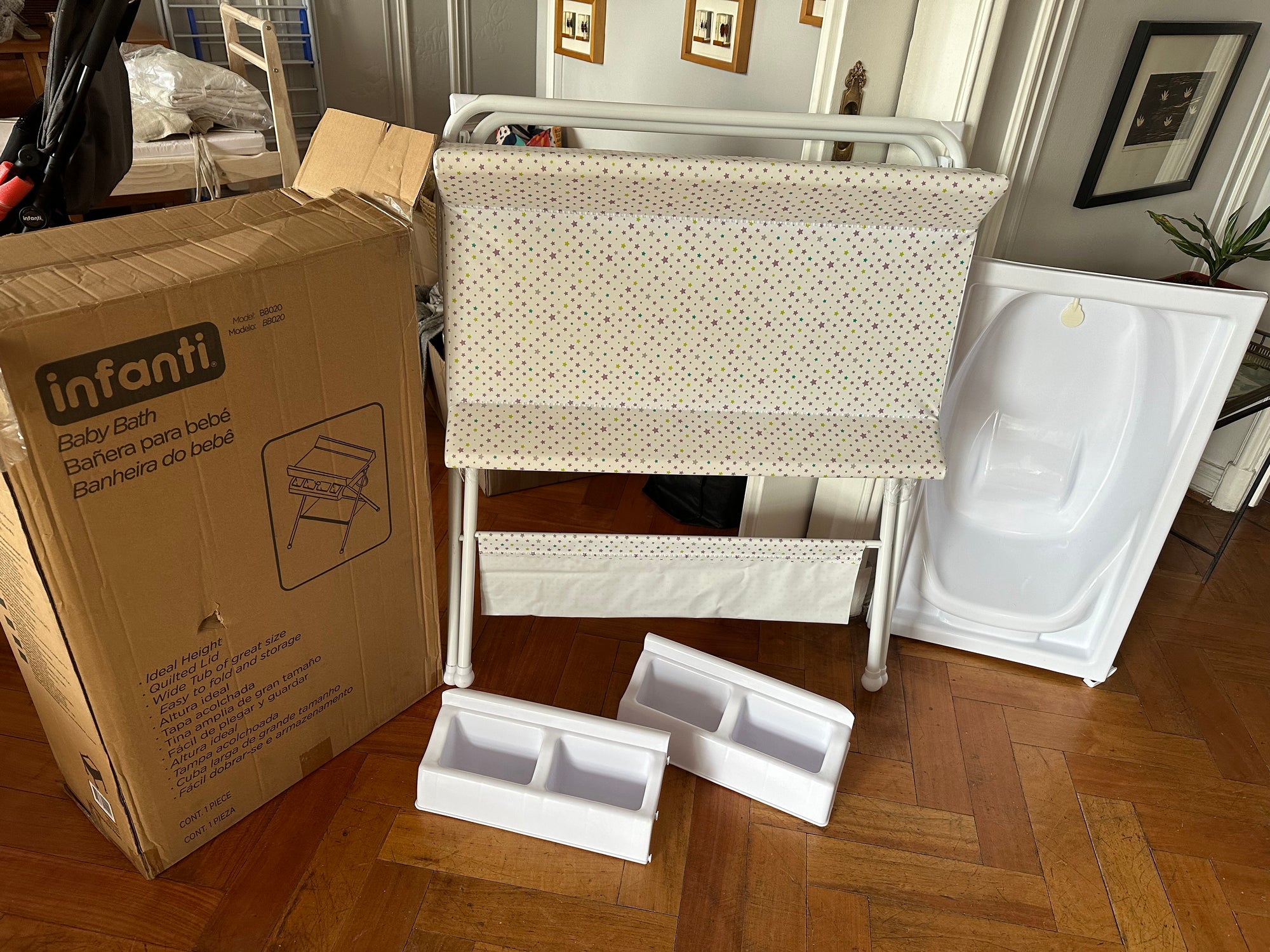 (#PG5044) Mudador con bañera modelo Bb020. Marca Infanti