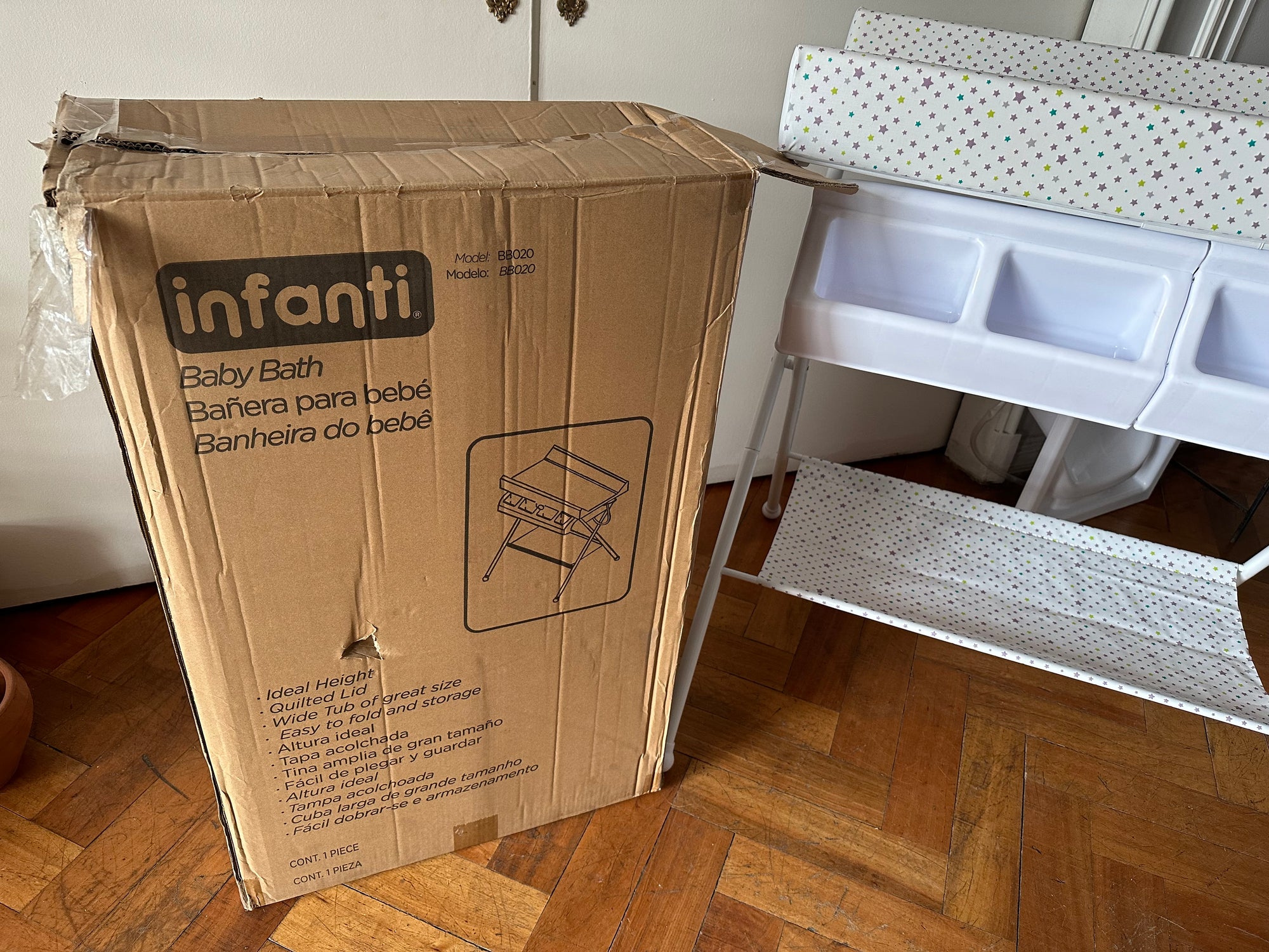 (#PG5044) Mudador con bañera modelo Bb020. Marca Infanti