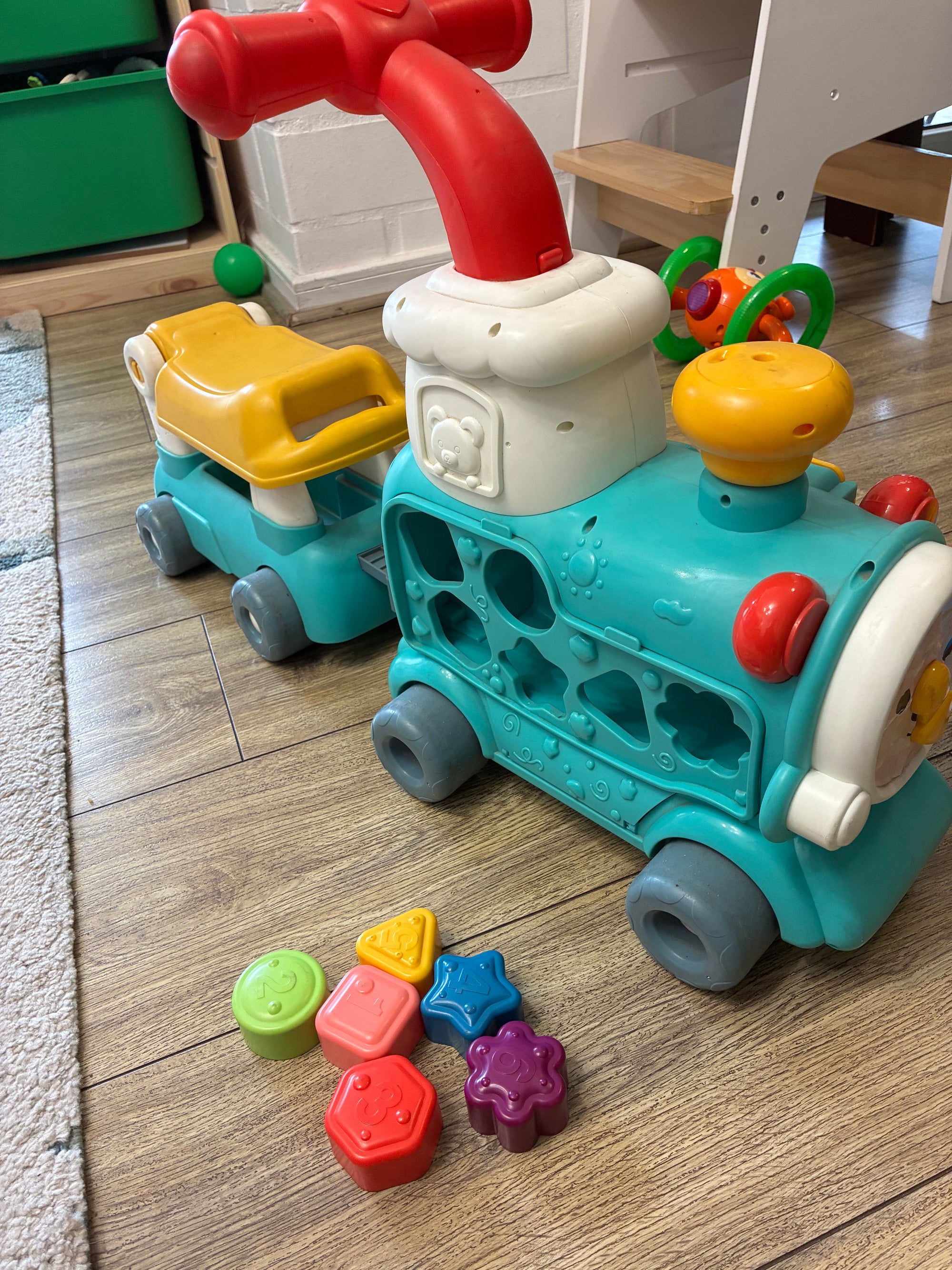 Tren + Pelota + Aro. Marca Genérica (#PG5866)