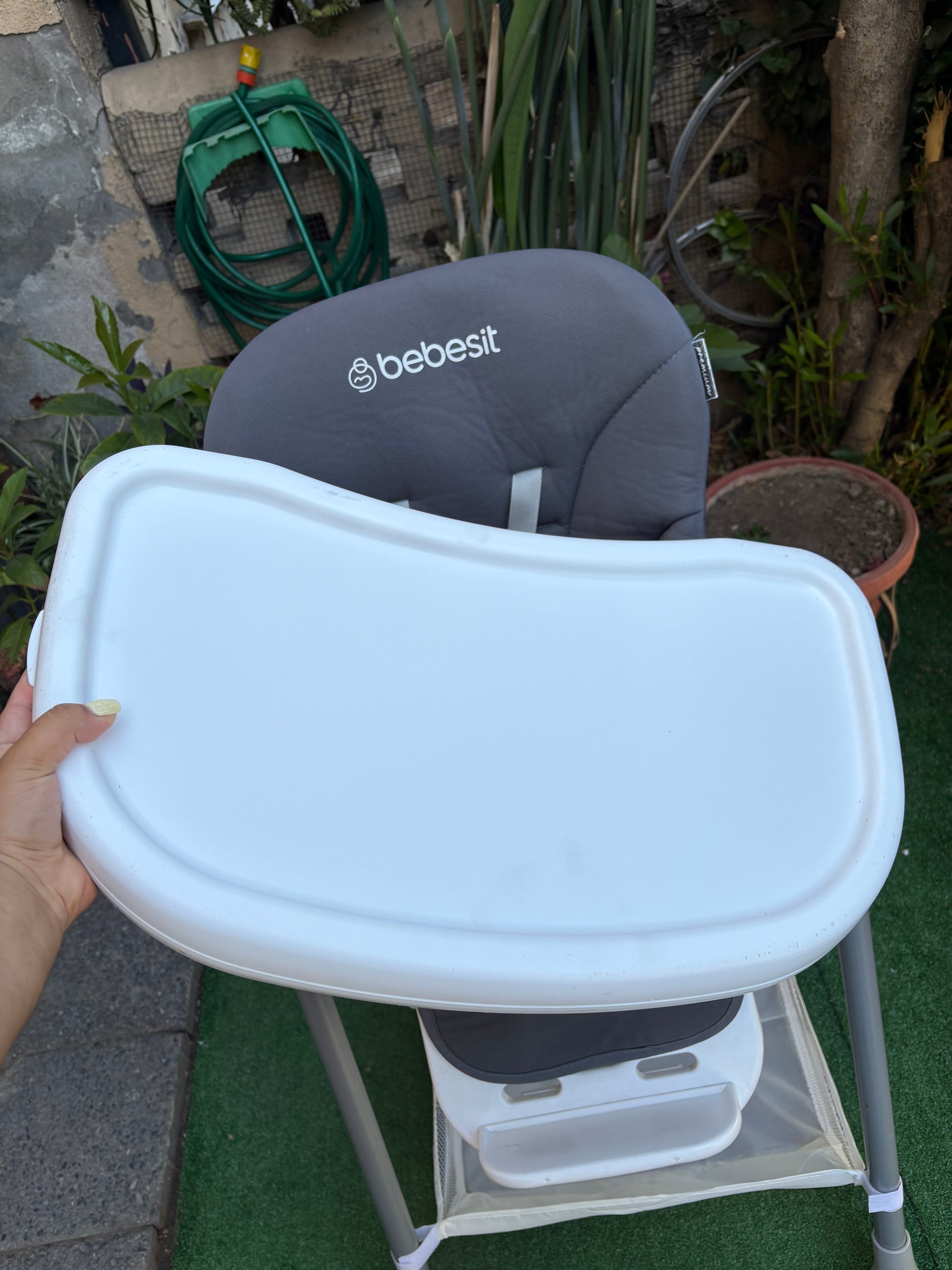 Silla de comer, modelo Snack LX gris. Marca Bebesit (#PG5649)