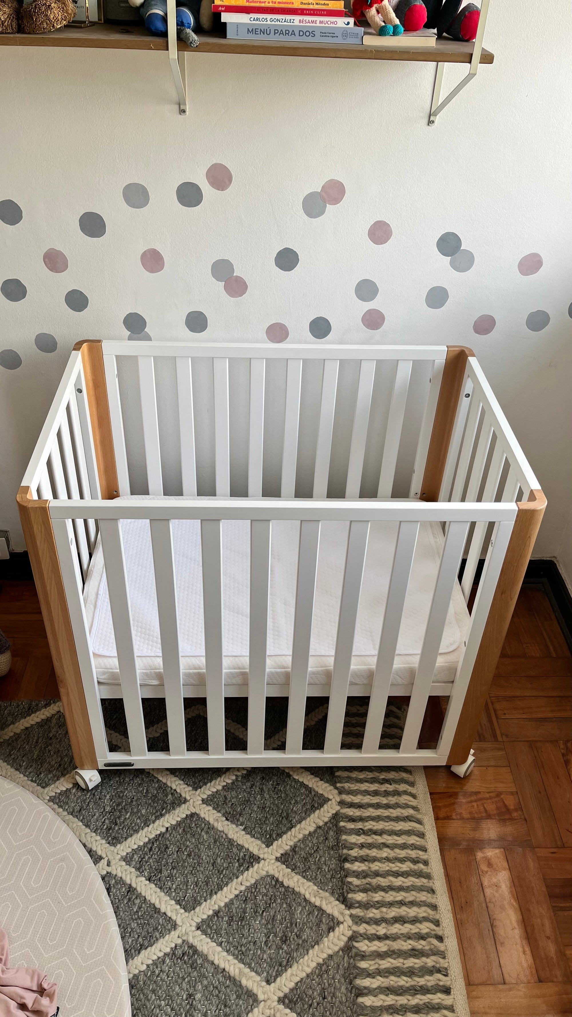 (#PG5154) Cuna de madera modelo Koya 4 en 1 + Dos colchones. Marca Kinderkraft