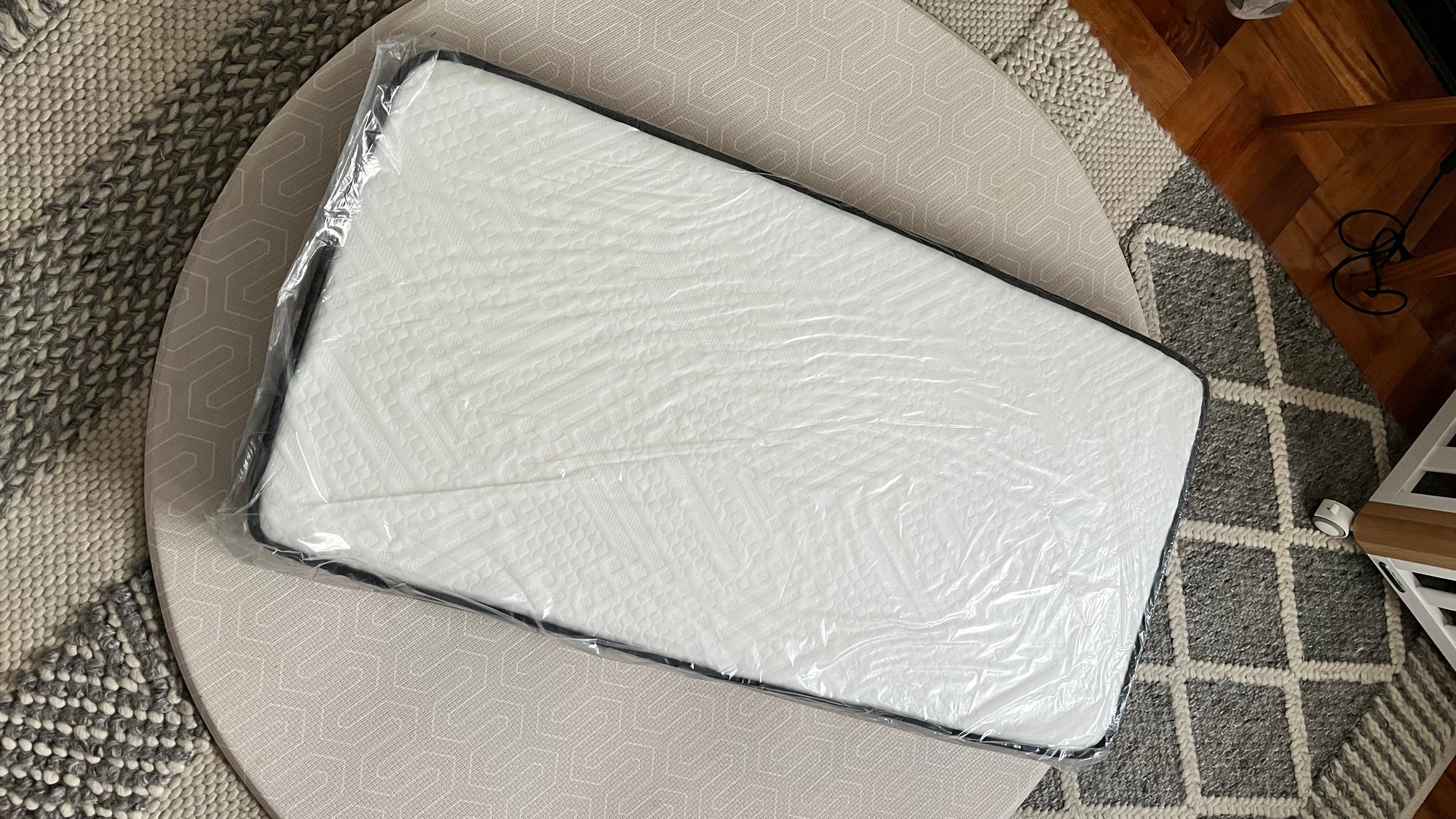 (#PG5154) Cuna de madera modelo Koya 4 en 1 + Dos colchones. Marca Kinderkraft