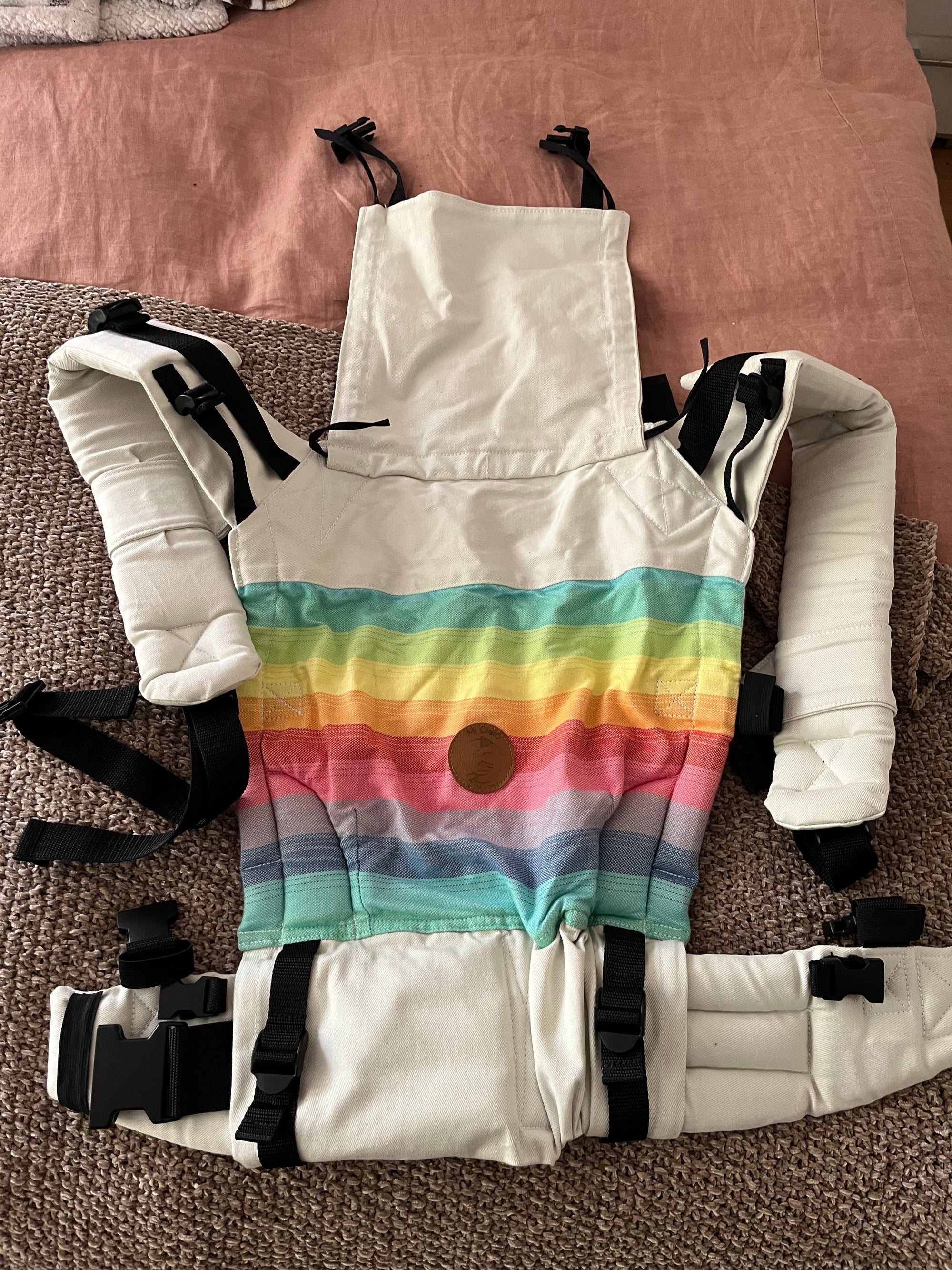 (#PG5034) Portabebé modelo Arcoíris. Marca Mi Cielo