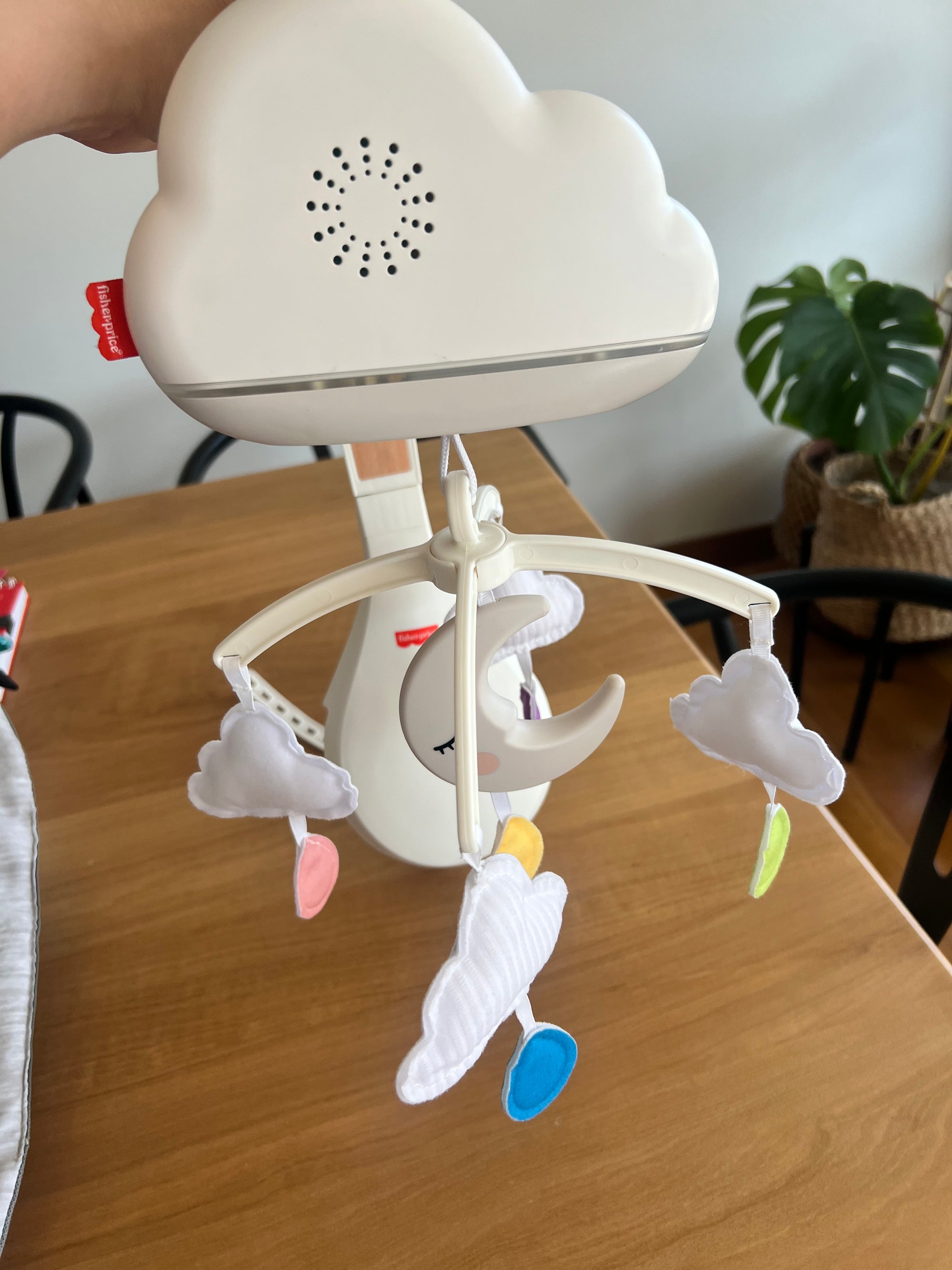 (#PG5235) Móvil modelo Calming Clouds. Marca Fisher Price