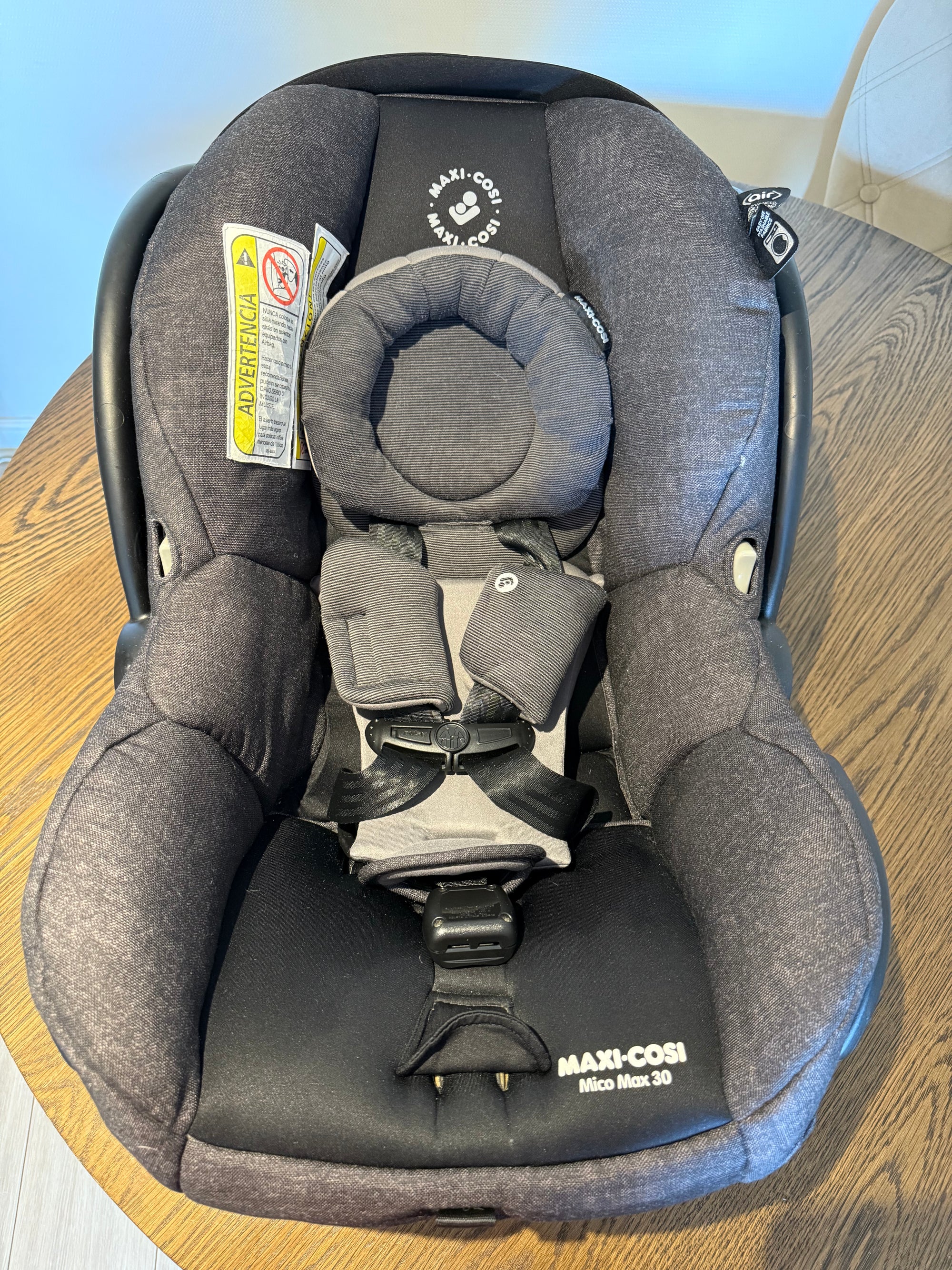 (#PG4442) Coche Travel System modelo Gia Xp Midnight. Marca Maxi Cosi