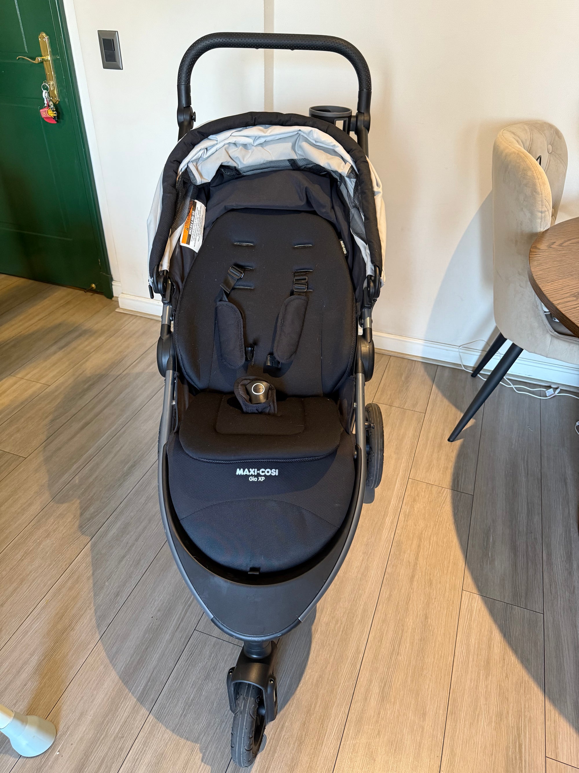 (#PG4442) Coche Travel System modelo Gia Xp Midnight. Marca Maxi Cosi