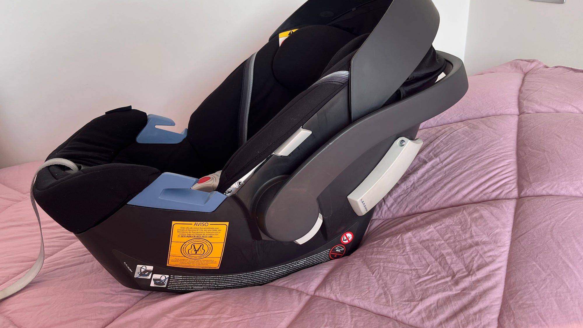 (#PG4993) Silla de auto modelo Aton 5 + Base. Marca Cybex