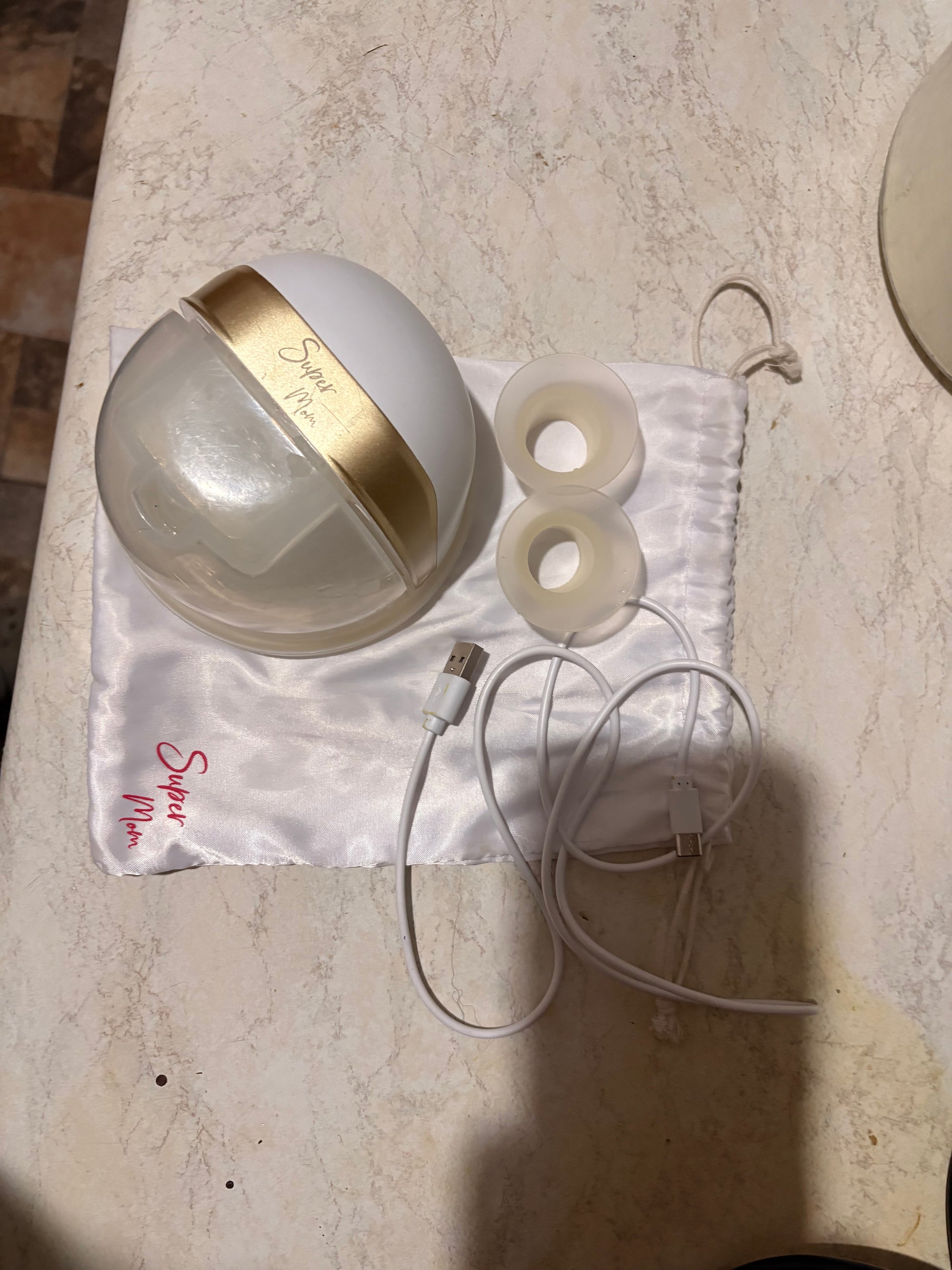 Extractor eléctrico portátil simple, modelo Gold. Marca Supermom (#PG5550)