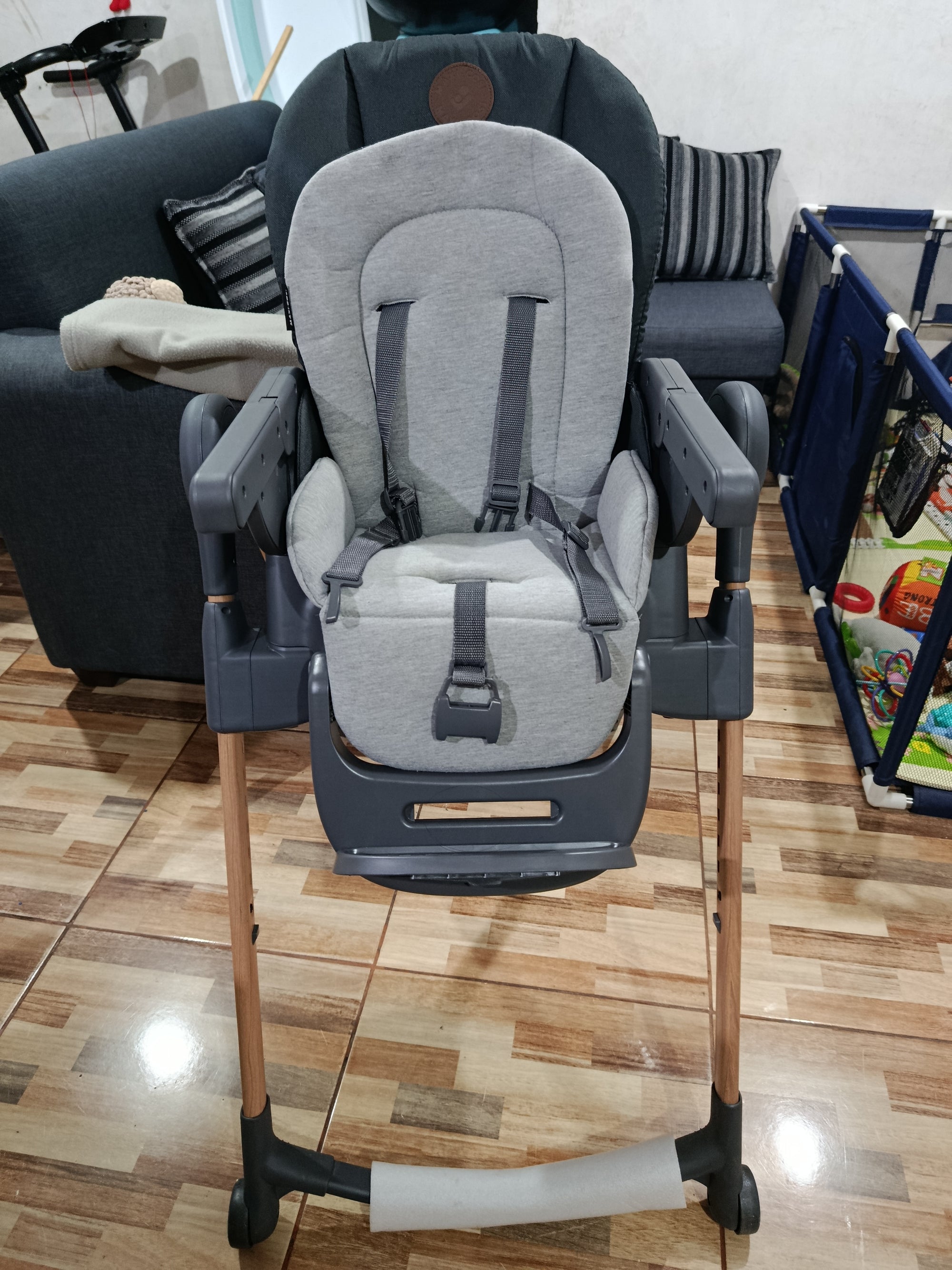 (#PG4666) Silla de comer modelo Minla Essential. Marca Maxi Cosi