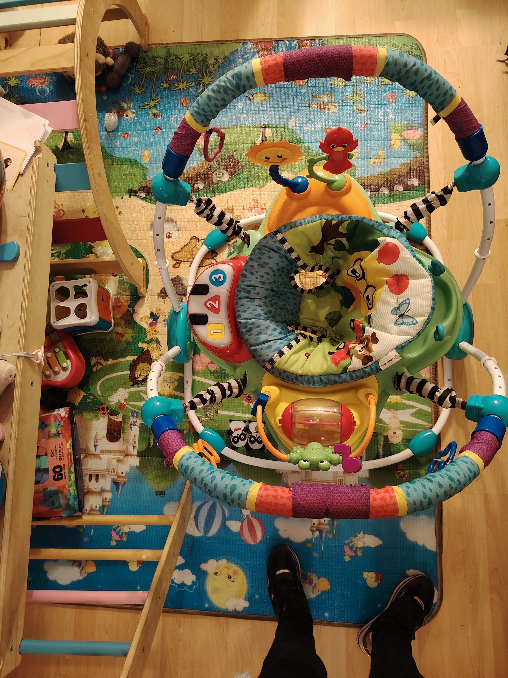 (#PG4685) Centro de actividades modelo 360 amigos del jardín. Marca Baby Einstein