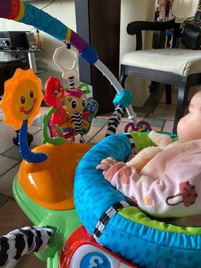 (#PG4799) Saltarina y Centro de actividades. Marca