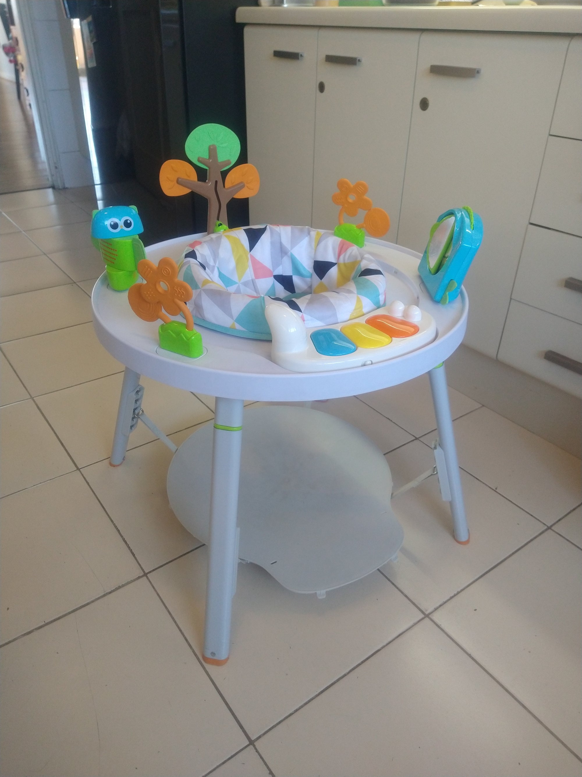 (#PG5201) Centro de actividades modelo HOP. Marca Kidscool