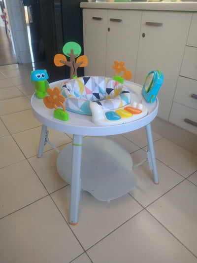 (#PG5201) Centro de actividades modelo HOP. Marca Kidscool