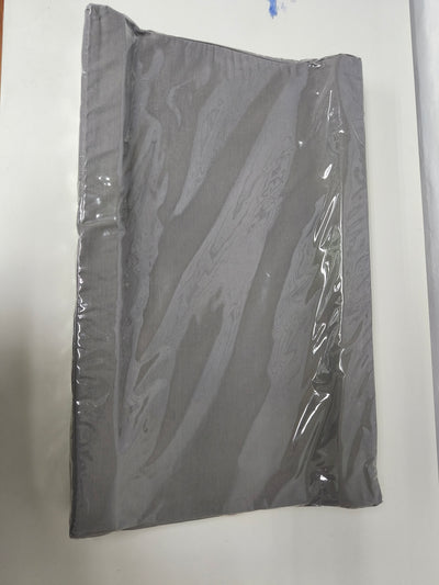 Mudador anatómico gris, sin funda. Marca Nueve Lunas (#PG5646)