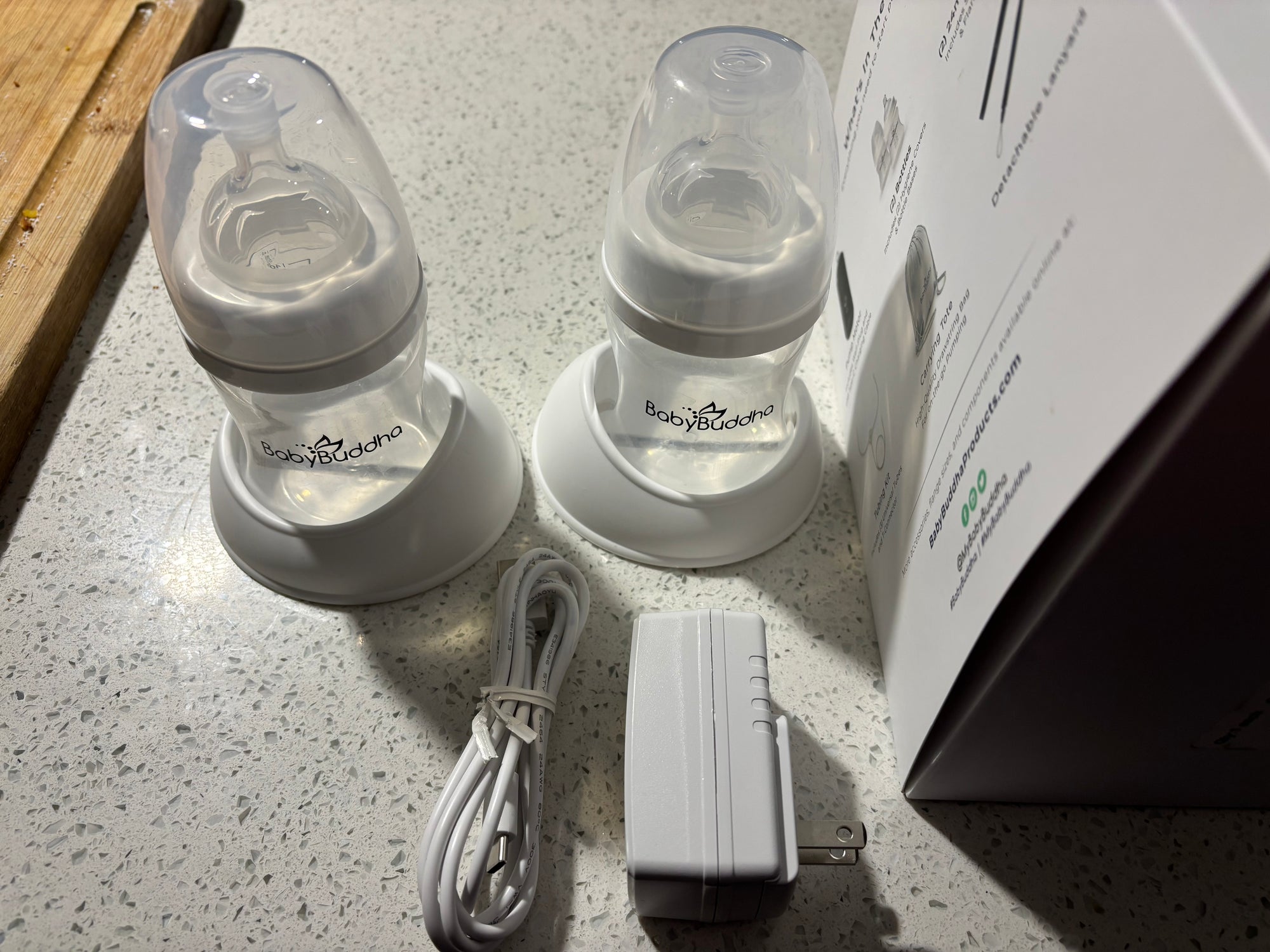 (#PG4819) Extractor de leche doble eléctrico modelo Portable Breast Pump Kit. Marca BabyBuddha