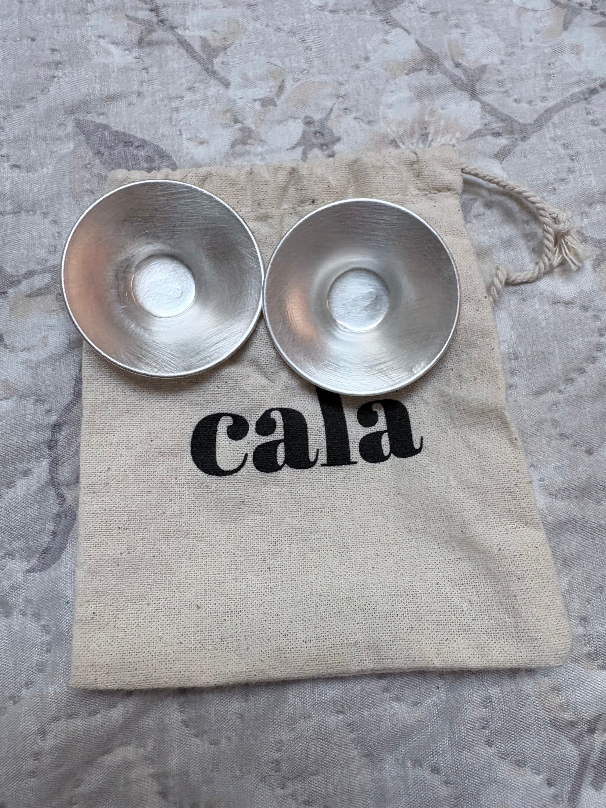 (#PG5447) Copitas de plata. Marca Cala
