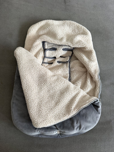 Saco para coche gris. Marca JJ Cole (#PG5783)