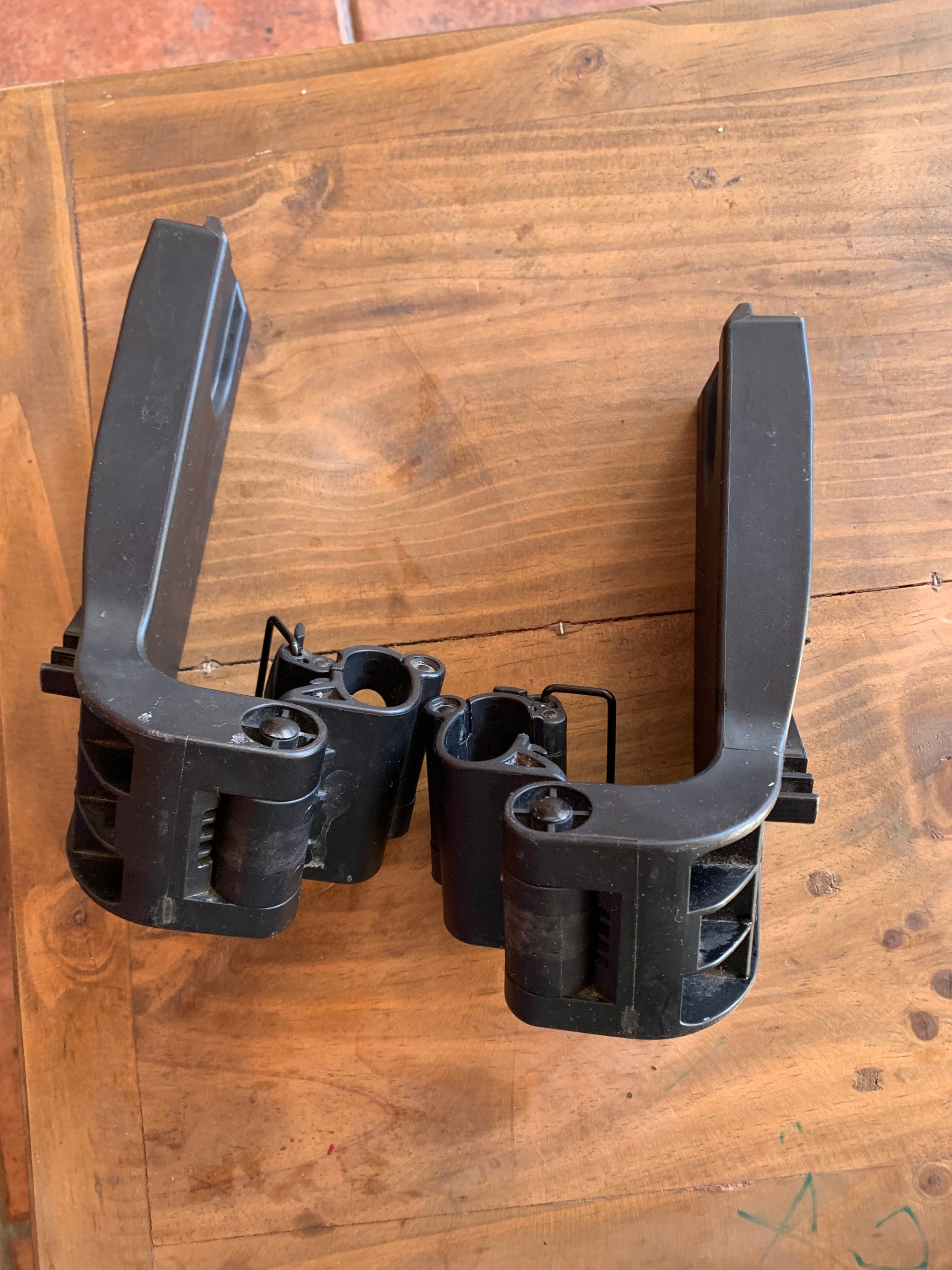 (#PG5173) Silla de auto modelo Aton B2 + Base One i-size + Coche de paseo modelo QBit Plus All City. Marca Cybex y GB