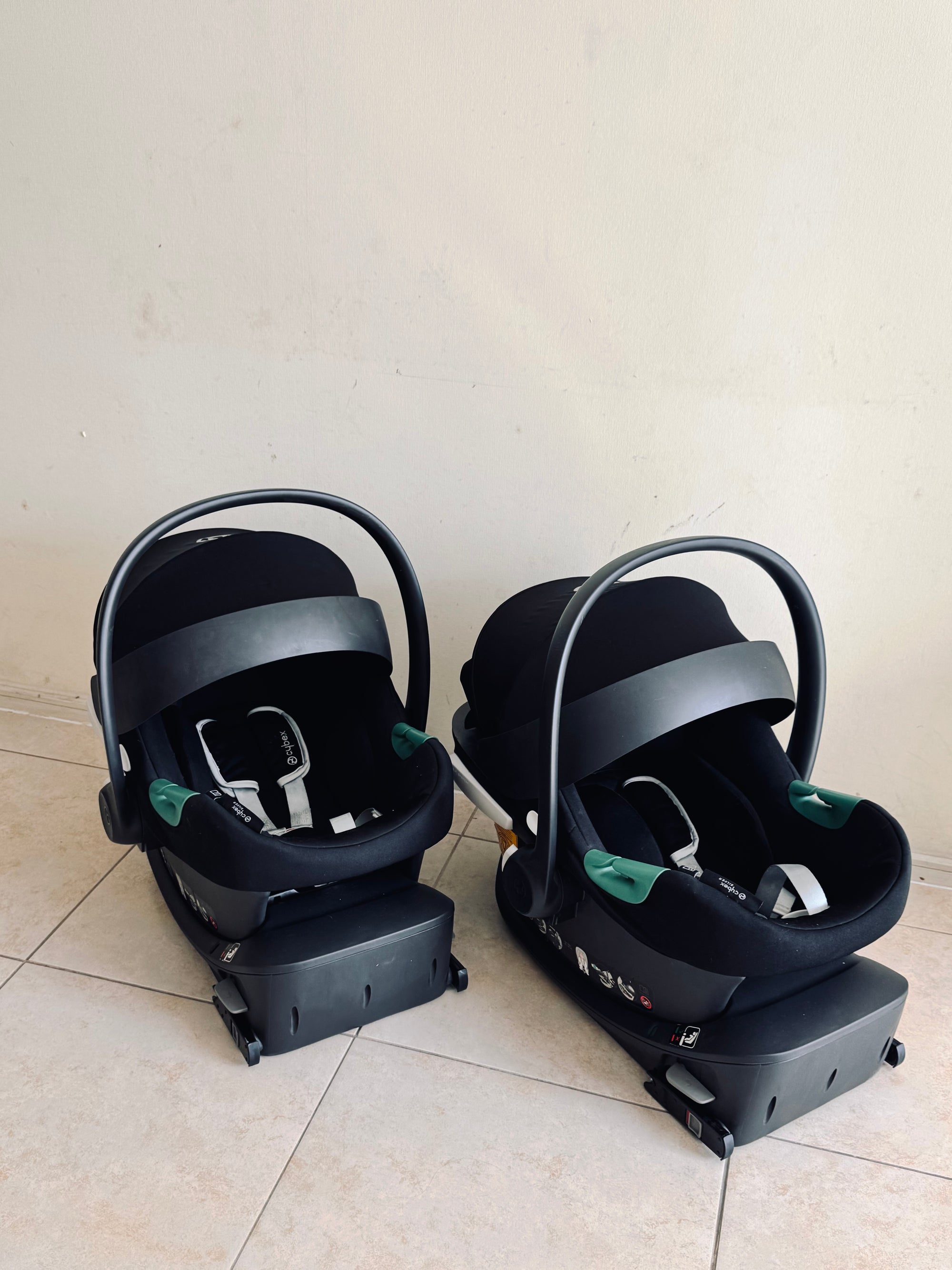 Silla de auto Nido Aton B2 + Base One i-size. Marca Cybex (#PG5928)