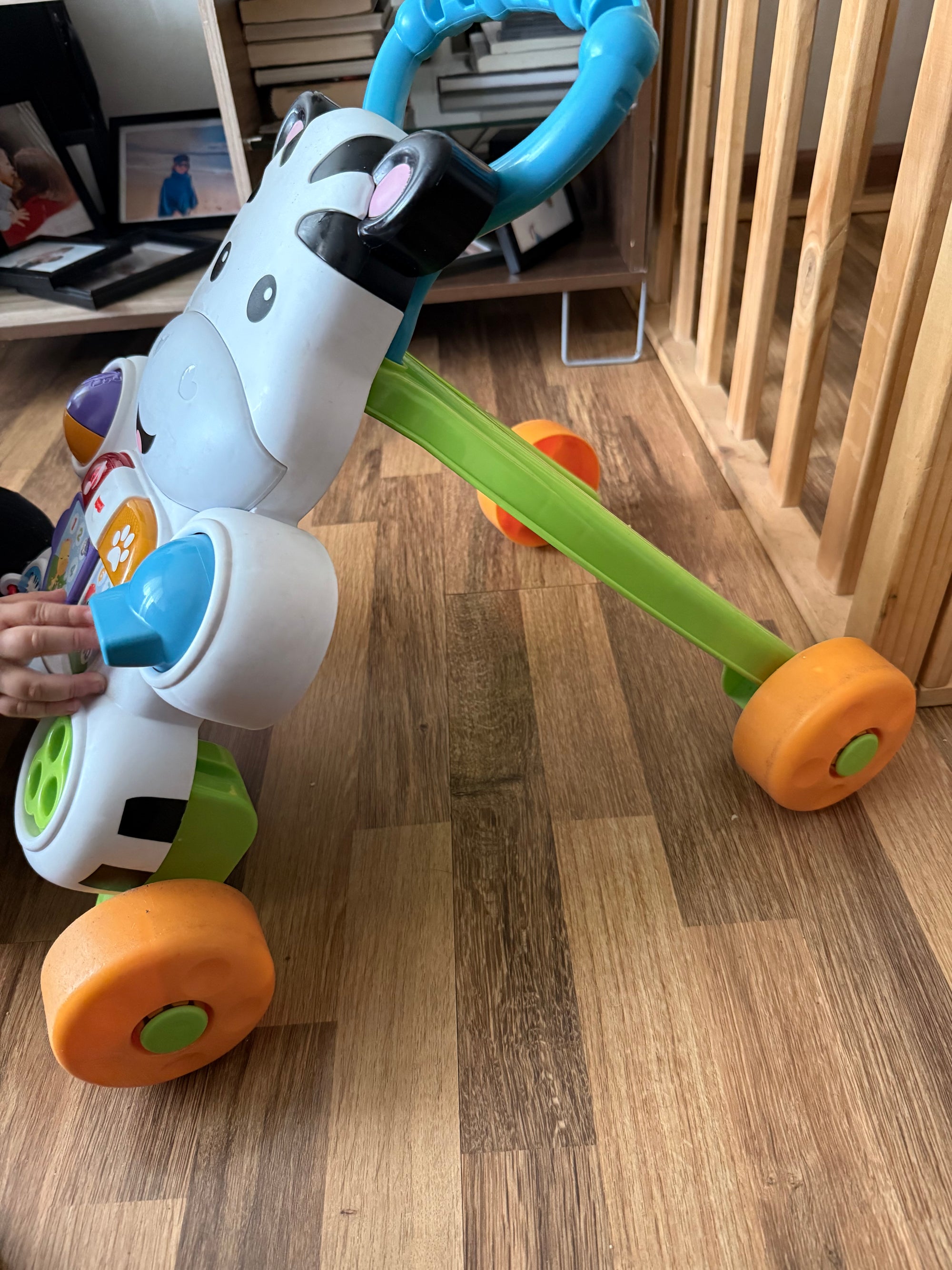 (#PG5312) Correpasillos modelo Cebra. Marca Fisher Price