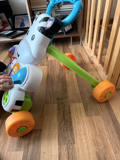 (#PG5312) Correpasillos modelo Cebra. Marca Fisher Price