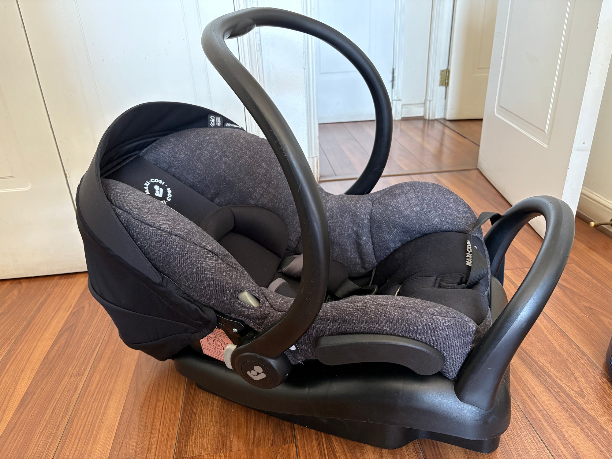 (#PG5238) Coche Travel System modelo Zelia + Huevito modelo Mico Max 30 + Base. Marca Maxi Cosi