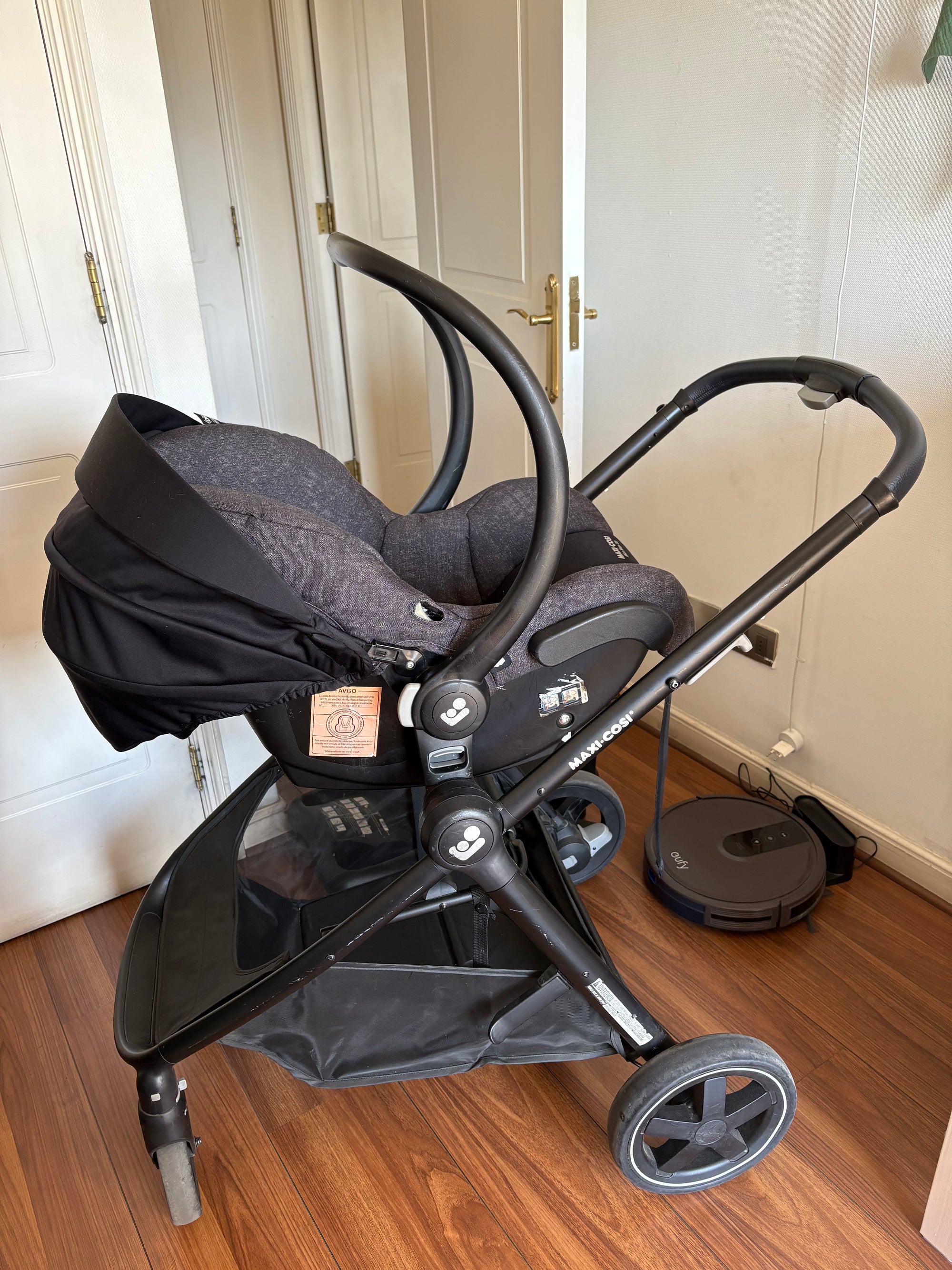 (#PG5238) Coche Travel System modelo Zelia + Huevito modelo Mico Max 30 + Base. Marca Maxi Cosi